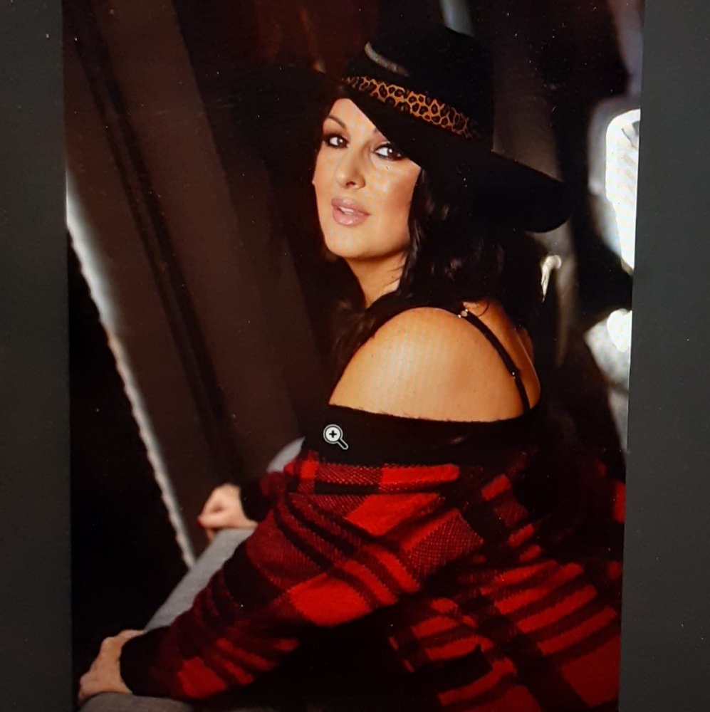 Meet your Posher, Shawna